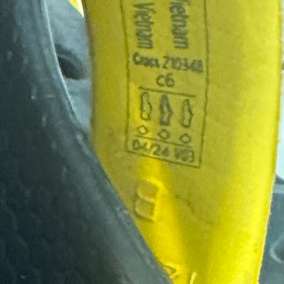 🌟3/$15🌟 Batman Crocs. Size C6 - Picture 6 of 7